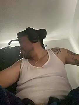 GusanoDelicioso stripchat live cam model