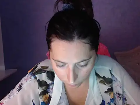LuckyLisa23 stripchat live cam model