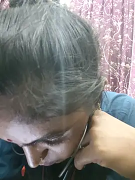 Radha_bhabi stripchat live cam model