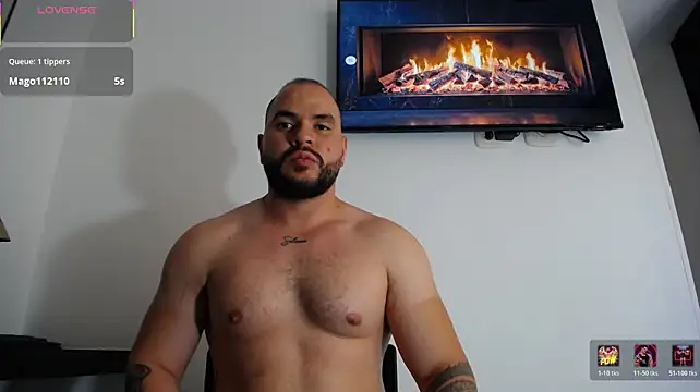 Hershell_XXL stripchat live cam model