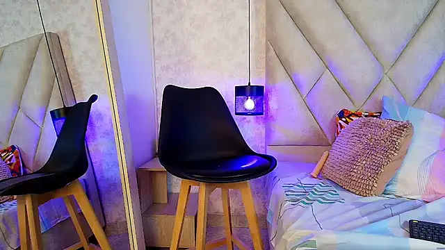 isabella_luxet stripchat live cam model