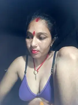 Aaradhyahot05 stripchat live cam model
