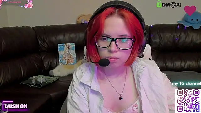 LinneaChan stripchat live cam model