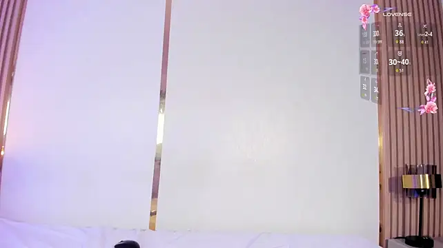 EmilyJhons__ stripchat live cam model