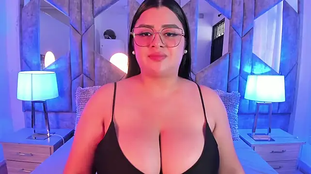 EmiliBoobss stripchat live cam model
