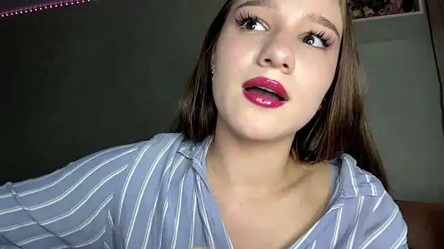 DonetteAlaya stripchat live cam model