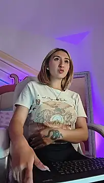Naomi_Rodman_ stripchat live cam model