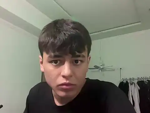 Tommy73146 stripchat live cam model
