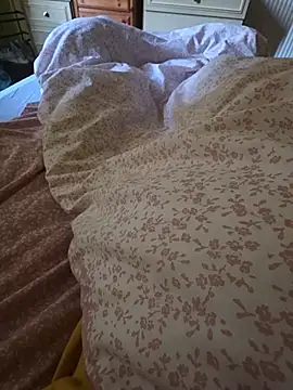 LuxxFin stripchat live cam model