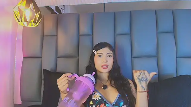 Lana_Sliim stripchat live cam model