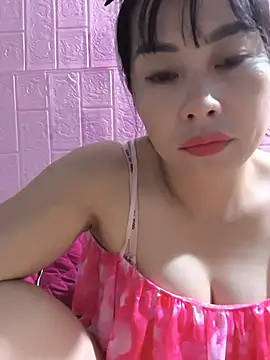 juicy-milu stripchat live cam model