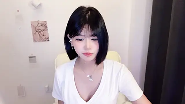 Kitteovo stripchat live cam model
