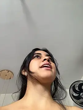 mia_moonna stripchat live cam model