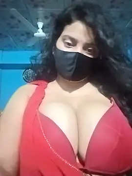 Safiyaaajj stripchat live cam model