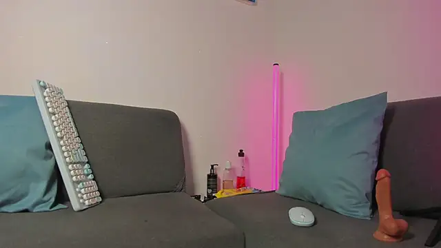 KylanDark stripchat live cam model