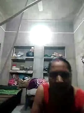 HotLoomaraj29 stripchat live cam model