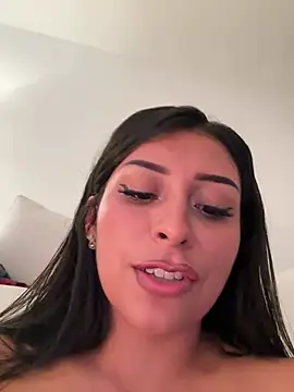 sweetAli_ stripchat live cam model
