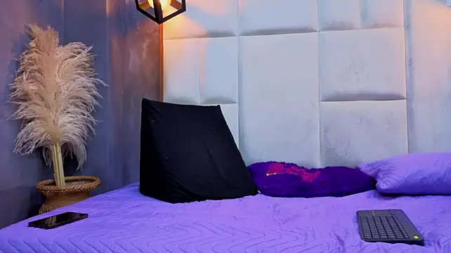 Valentino_moretti stripchat live cam model