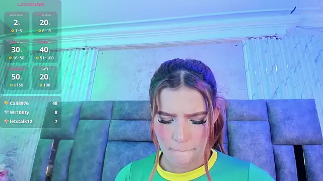 ZharaRousse stripchat live cam model