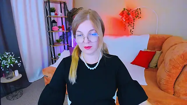 YourUniverser stripchat live cam model