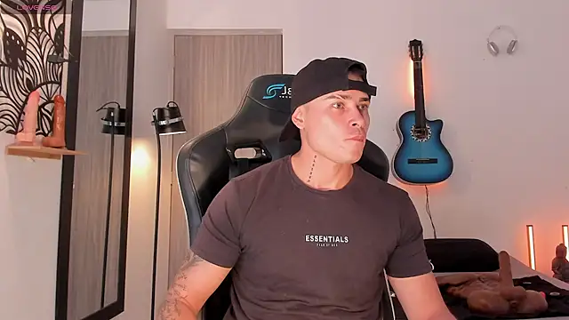 connorsmiith stripchat live cam model
