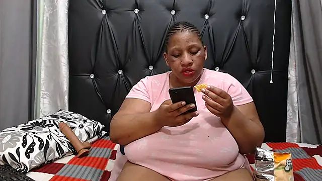 PIXIEBITCHXXX26 stripchat live cam model