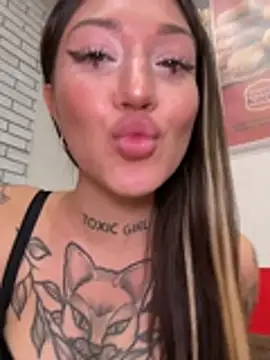 SaintSquirt stripchat live cam model
