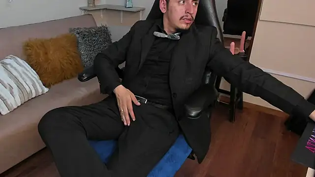 kevin_23_ stripchat live cam model