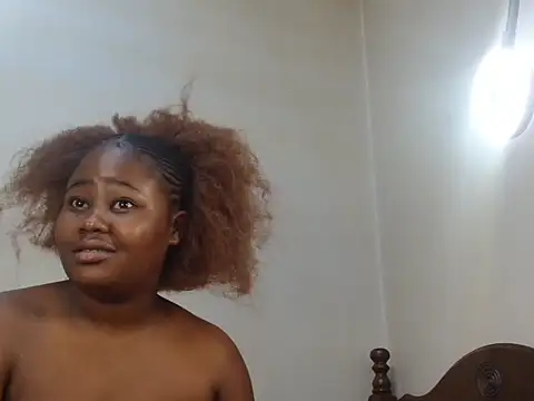 TThickblackpussy1 stripchat live cam model