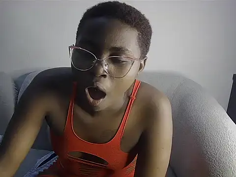 sweetsin12 stripchat live cam model