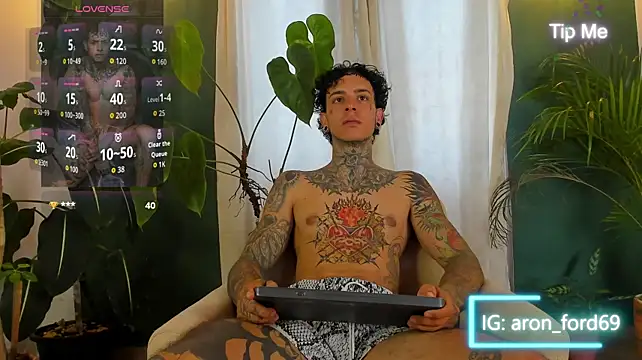 aron_ford77 stripchat live cam model