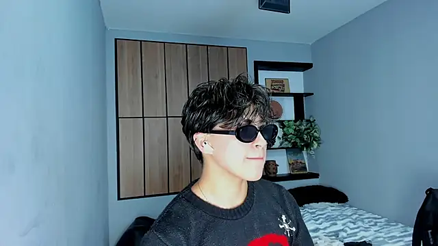 Danny_George stripchat live cam model