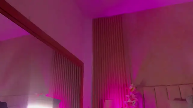 DAFNECOX stripchat live cam model