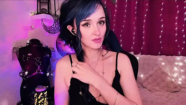MistressJolie stripchat live cam model