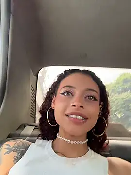 roxyrougee stripchat live cam model
