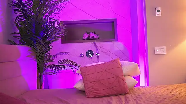 BiancaCain stripchat live cam model