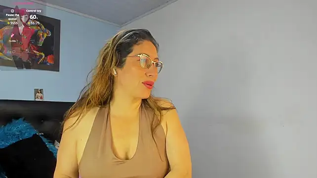 kaylaMinov_ stripchat live cam model