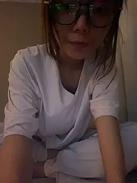 Puting_q stripchat live cam model