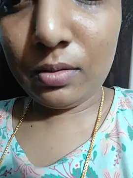 Divya_kannada stripchat live cam model