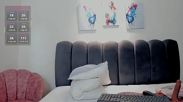 LeilaCole stripchat live cam model