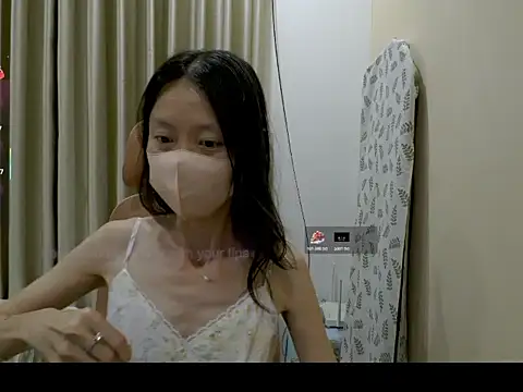 Lil-Cherry stripchat live cam model