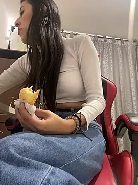 Aria-1212 stripchat live cam model