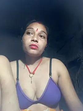Aaradhyahot05 stripchat live cam model