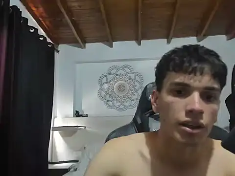 ares_f stripchat live cam model