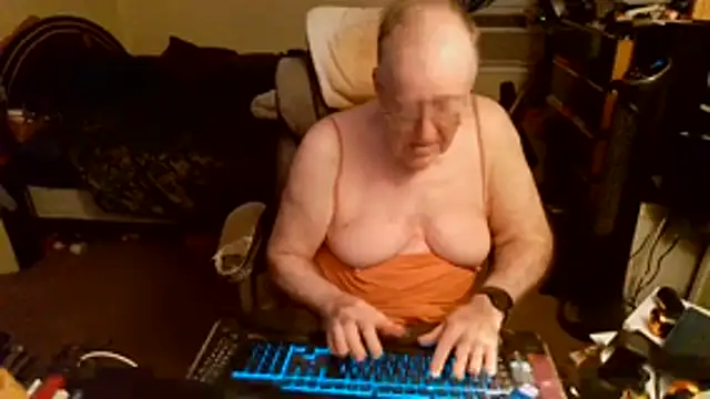 Toastir stripchat live cam model