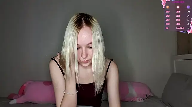 MisaMew stripchat live cam model