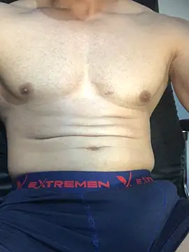 guh2026 stripchat live cam model