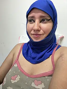 Nahannaahia stripchat live cam model