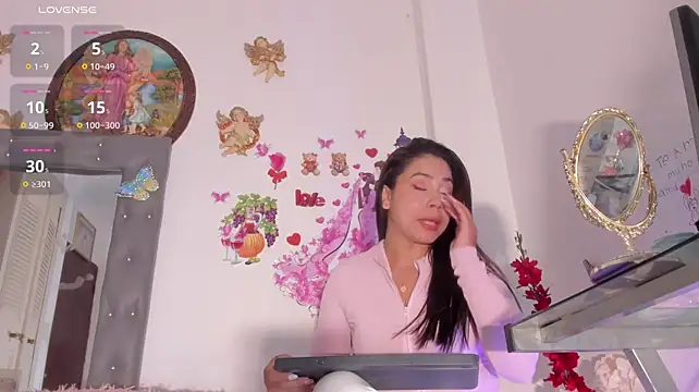 ally_sun__ stripchat live cam model
