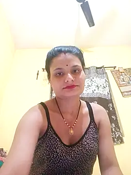 Priti_hote stripchat live cam model